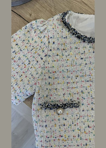 Білий демісезонний костюм для дівчинки жакет + спідничка спідничний BabyStyle