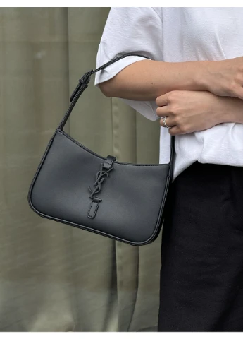 Сумка жіноча Hobo Le 5 A 7 Leather Shoulder Bag in Black Black No Brand (355342579)