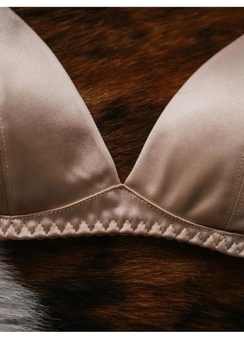 Бронзовий демісезонний зручний жіночий комплект nude:бюстгальтер на м’якому поролоні+трусики-стрінги з регулюванням No Brand жіночий комплект Nude леопардовий