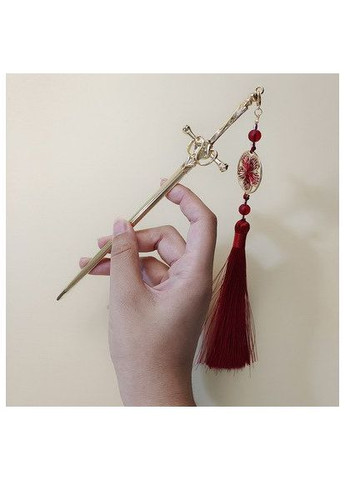 Металлическая палочка для волос Золотой Меч с красной китицей в подарочной коробоке No Brand (364506698)