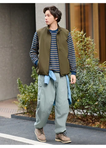 Темно-синий лонгслив Uniqlo