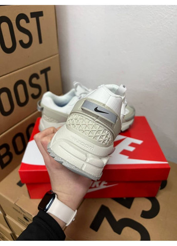 КРОССОВКИ ЖЕНСКИЕ NIKE ZOOM VOMERO ROAM SUMMIT WHITE НАЙК ЗУМ ВОМЕРО РОАМ No Brand белые демисезоны (367171224)