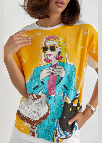Желтая летняя женская футболка с принтом девушка с кофе 180072 с коротким рукавом Lurex