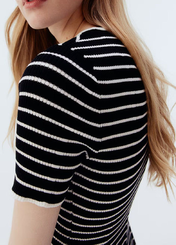 Черное кэжуал платье H&M в полоску