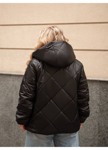 Чорна демісезонна куртка осіння Україна