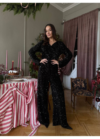Женский комбинезон-брюки с пайетками и v-образным вырезом MonCher комбинезон-брюки чёрный праздничный, вечерний велюр