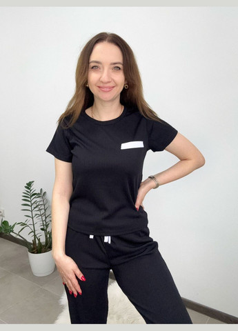 Чорна всесезон жіноча трикотажна піжамка на короткий рукав чорного кольору в рубчик футболка + штани No Brand