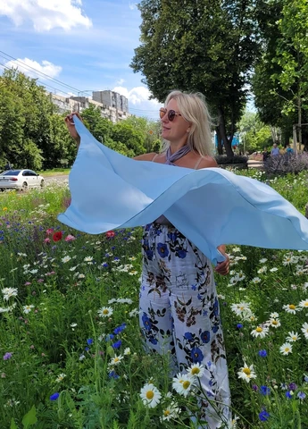 Жіноча шовкова хустка однотонна з легким блиском 95х95 см No Brand (398266047)
