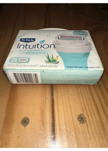 Сменные лезвия Intuition Sensitive Skin 04068 с увлажняющей полоской и алоэ 3 шт Schick (363132866)