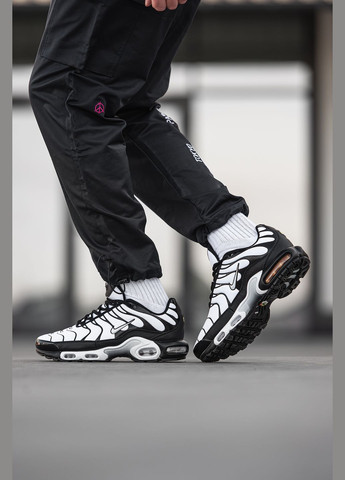 Чорно-білі Осінні кросівки чоловічі і жіночі nike air max tn plus black white | найк аір макс тн плюс чорно-білі No Brand