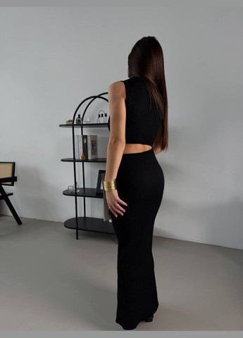 Черное кэжуал платье силуэтное длины макси силуэтная Adelante однотонное