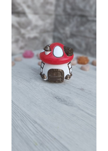 Свеча из соевого воска Грибочек-домик ручной работы с ароматом Полевые цветы No Brand (355692784)