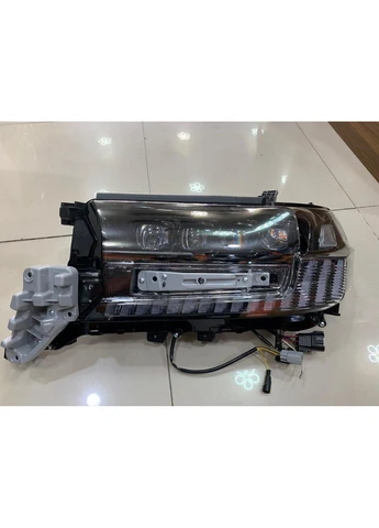 Передні фари 2016-2025 (Bugatti) для Toyota Land 200 рр Cruiser (389425223)
