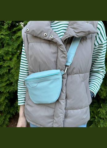 Жіноча сумка бананка з натуральної шкіри з внутрішньою кишенею нагрудна блакитна (sku_1116Д) No Brand (330576538)