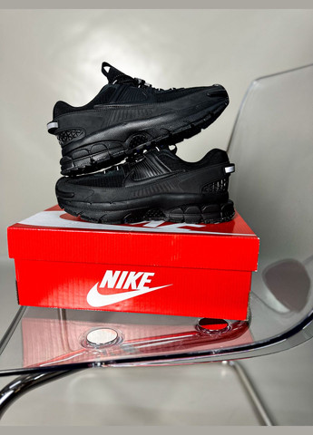 Черные демисезонные кроссовки мужские и женские nike vomero roam black | найк вомеро роам черные No Brand