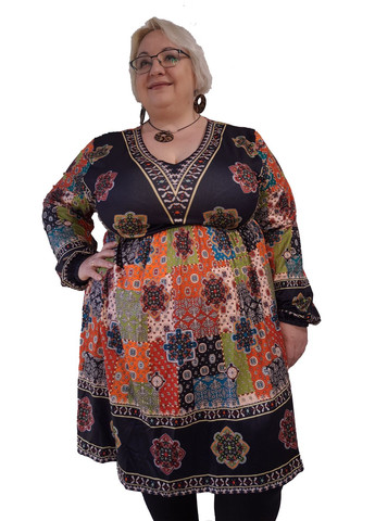 Комбинированное платье-туника женское с v-вырезом "лоскуты" батал размер No Brand