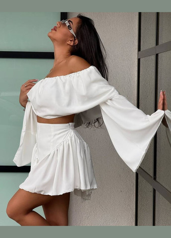 Білий літній жіночий комплект з топом та спідницею Avanti