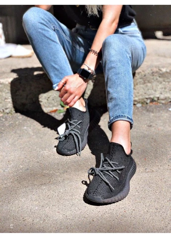 Черные летние кроссовки adidas yeezy boost 350 v2 black адидас изи буст No Brand