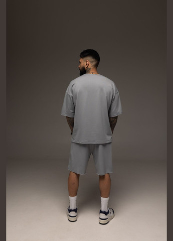Светло-серый летний повседневный базовый костюм оверсайз с шортами Vakko