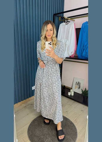 Чорно-білий кежуал сукня довжини міді з рукавом до ліктя Adelante з квітковим принтом