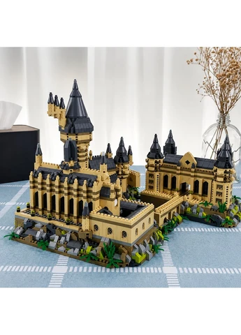 Конструктор "Гоґвортс замок Гаррі Поттера" – 3000+ деталей, 23×18,8×21 см No Brand (391429466)