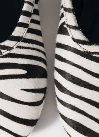 Жіночі балетки & Other Stories | чорні анімалістичні натуральне хутро (336432777)