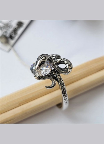 Серебряное кольцо Змея с Белым камнем 18.5 размер серебро 925 пробы черненное 1221 3.10г No Brand (308462447)