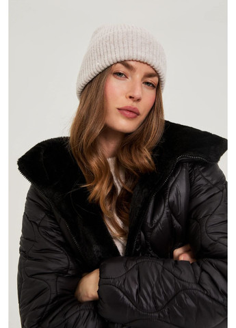 Чорна куртка жіноча Moodo