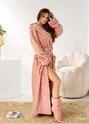 Теплий жіночий халат довжиною 140 см з капюшоном та чобітками Selim-tekstil (372486688)