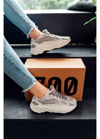 Цветные летние кроссовки adidas yeezy boost 700 v2 static адидас изи буст No Brand