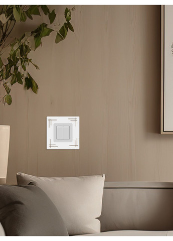 Глянцевые настенные наклейки акриловые рамка наклейка под выключатель №5 1 шт. Ваша Світлість (366334594)