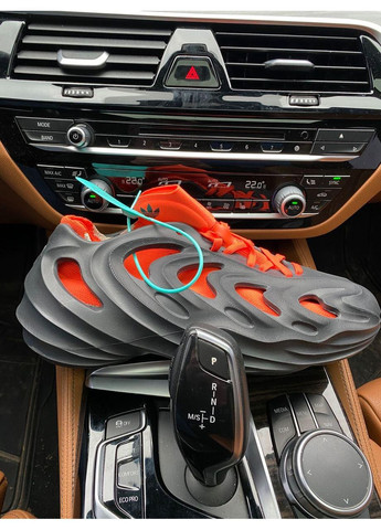 Черные демисезонные кроссовки мужские adidas adifom black orange адидас No Brand