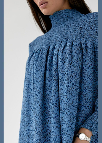 Синее повседневный шифоновое платье миди с воротником стойкой 232118 Lurex с цветочным принтом
