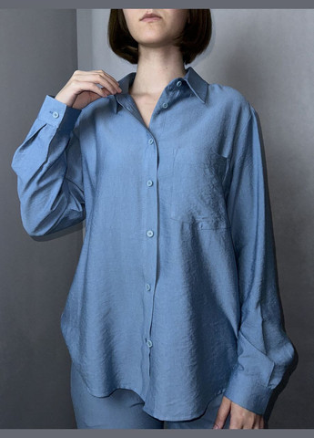 Синя демісезонна сорочка жіноча базова лляна сіро-голуба mkaz6452-4 Modna KAZKA