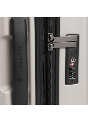 Валіза Travel Airox Advanced Expandable Stone White 103/119 л Vt653139 Victorinox (369564512)