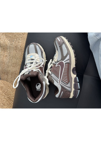 КРОССОВКИ ЖЕНСКИЕ NIKE ZOOM VOMERO 5 BROWN НАЙК АИР ЗУМ ВОМЕРО 5 No Brand комбинированные демисезоны (367174486)