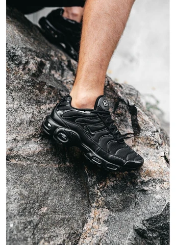 Чорні літні кросівки nike air max plus tn full black найк аір макс тн плюс No Brand