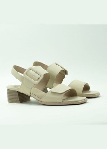 Молочные босоножки 9-28205-170 размер Caprice