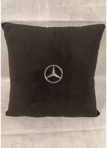 Плед и подушка с вышивкой логотипа "Mercedes-Benz" цвет флиса черный, цвет вышивки белый, подушка 40*40 см No Brand (369717489)