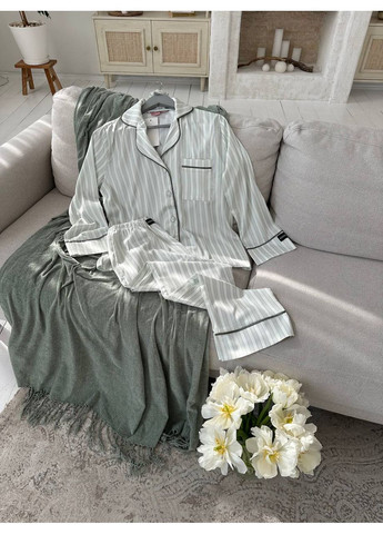 Біла всесезон жіноча піжама | біла у смужку сорочка + брюки Vital-Textile 1268