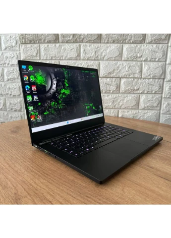Игровой ноутбук Blade 14 RZ09-0427 / 14" (2560x1440) IPS / AMD Ryzen 9 6900HX (8 (16) ядер по 3.3 - 4.9 GHz) / 16 GB DDR4 / Razer (398130380)