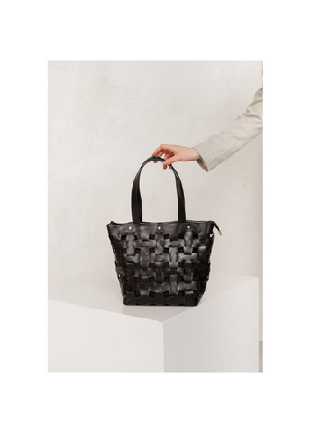 Шкіряна плетена жіноча сумка Пазл L вугільно-чорна (A-026664) BlankNote (327874140)