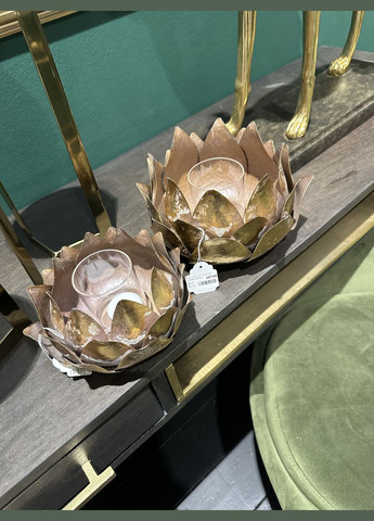 Подсвечник в форме цветка лотоса металлический золотого цвета с состаренным эффектом диаметр 16 см. Бельгия (28747) J-Line (303354214)