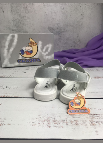 Серые повседневные, коктейльные, вечерние сандалии босоножки детские для девочек бело-серый (2032) Сказка на резинке