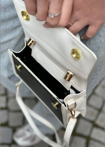 Жіноча чорна сумка 3813 крос-боді No Brand (306709478)