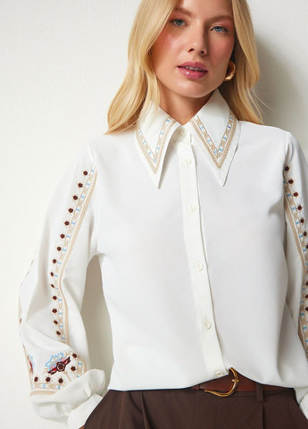 Блуза-рубашка жіноча з вишивкою No Brand (271700519)