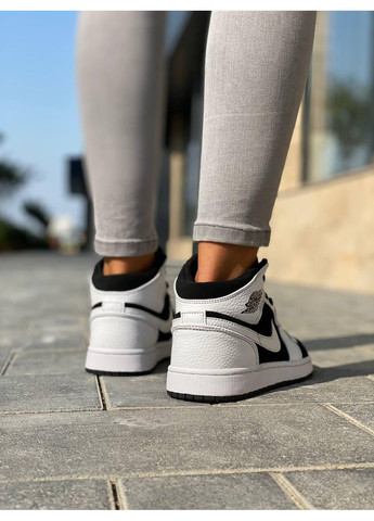 КРОССОВКИ ЖЕНСКИЕ NIKE AIR JORDAN 1 RETRO HIGH WHITE BLACK НАЙК АИР ДЖОРДАН No Brand чёрные демисезоны (368857973)