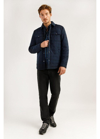 Темно-синя демісезонна куртка-сорочка a19-22041-101 Finn Flare