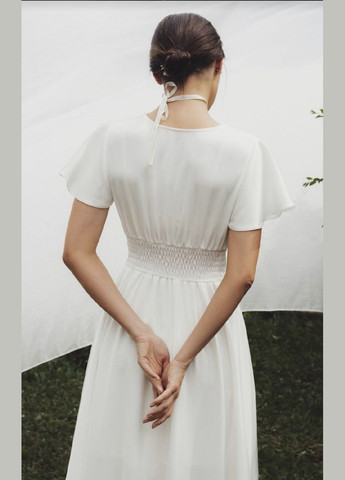 Белое коктейльное платье а-силуэт FashionYouWant однотонное