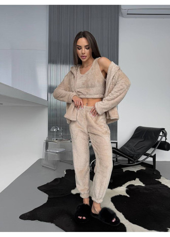 Бежева жіноча махрова піжама трійка сорочка + топ + брюки No Brand Р4936-349/2